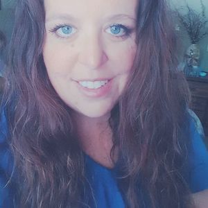 Meet your Posher, Leigh